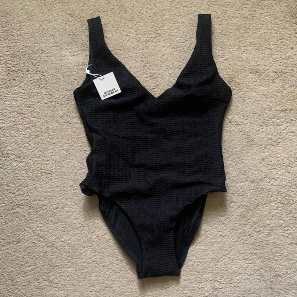 Santa Caterina Women’s black medium one piece swimsuit Monday Swimwear